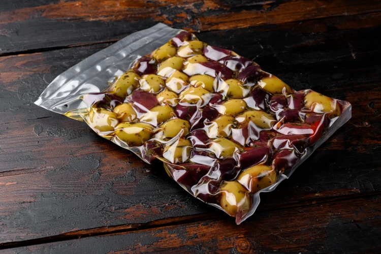 Greckie oliwki mix z pestką pakowane próżniowo vacuum 200g