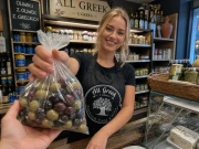greckie oliwki zielone z migdałem vacuum 200g