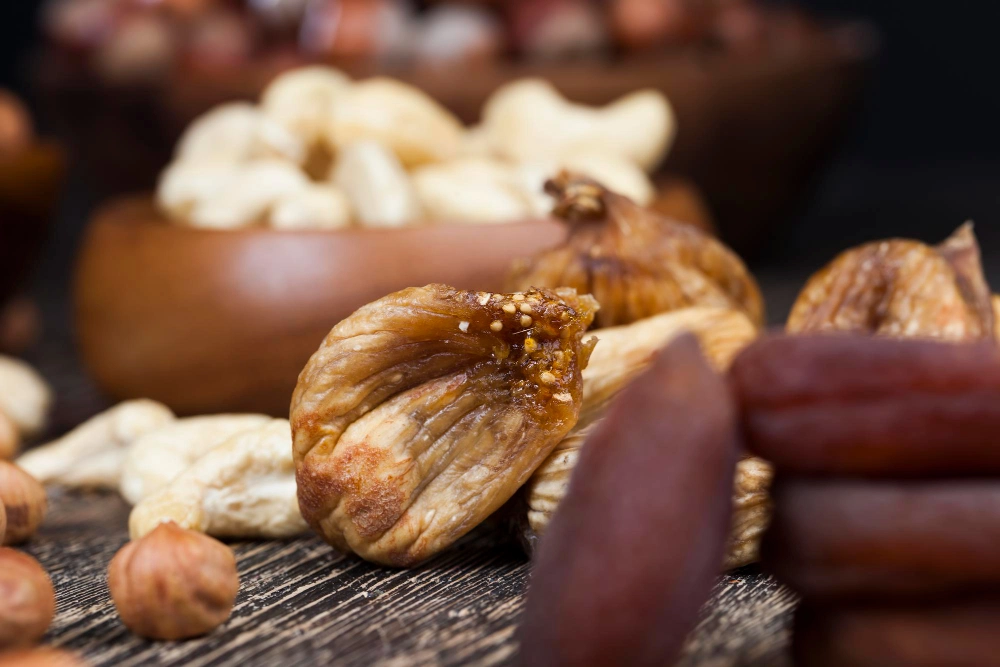 Greckie suszone owoce premium – figi, daktyle i naturalne słodycze